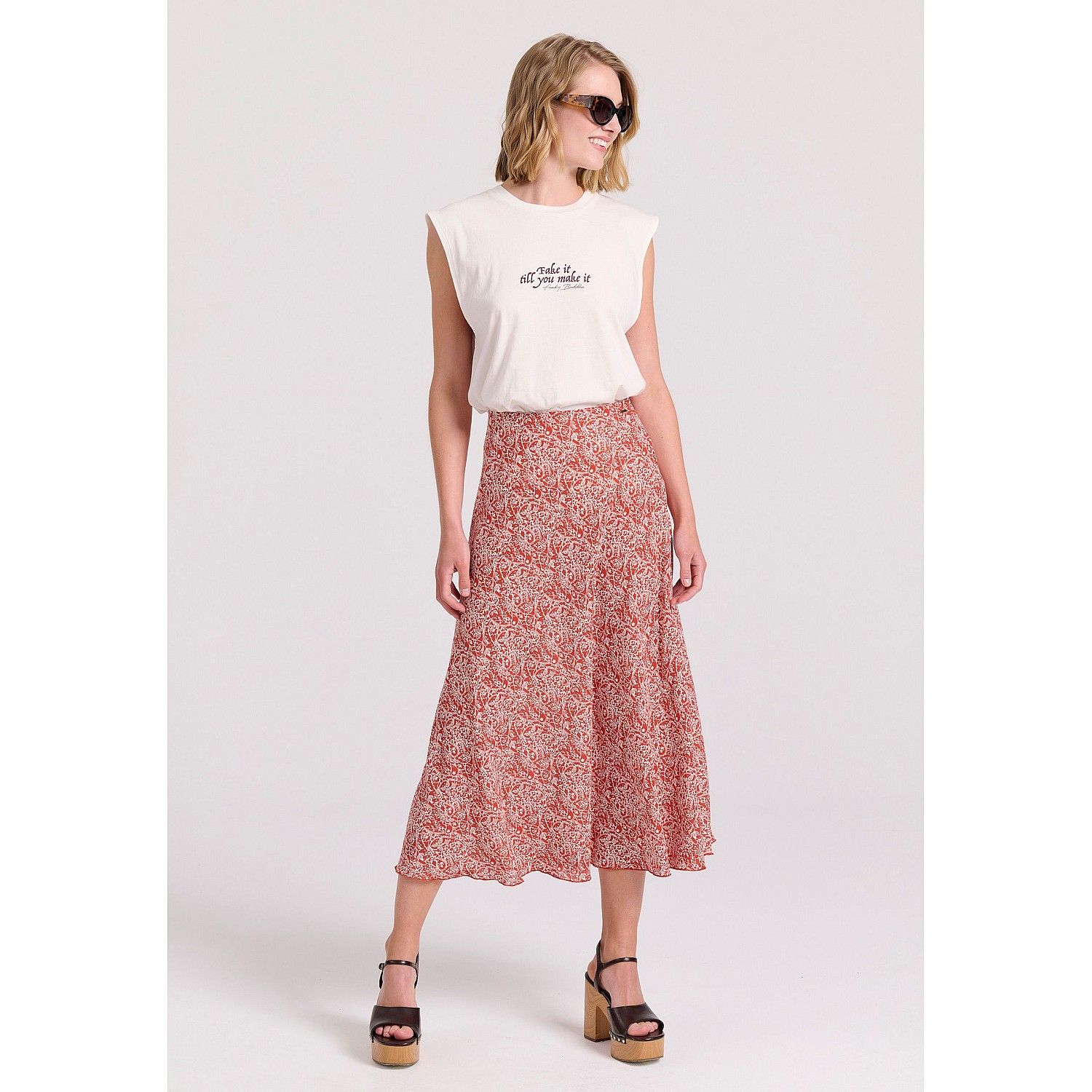 FUNKY BUDDHA Γυναικείο Αμάνικο T-Shirt FBL009-116-04