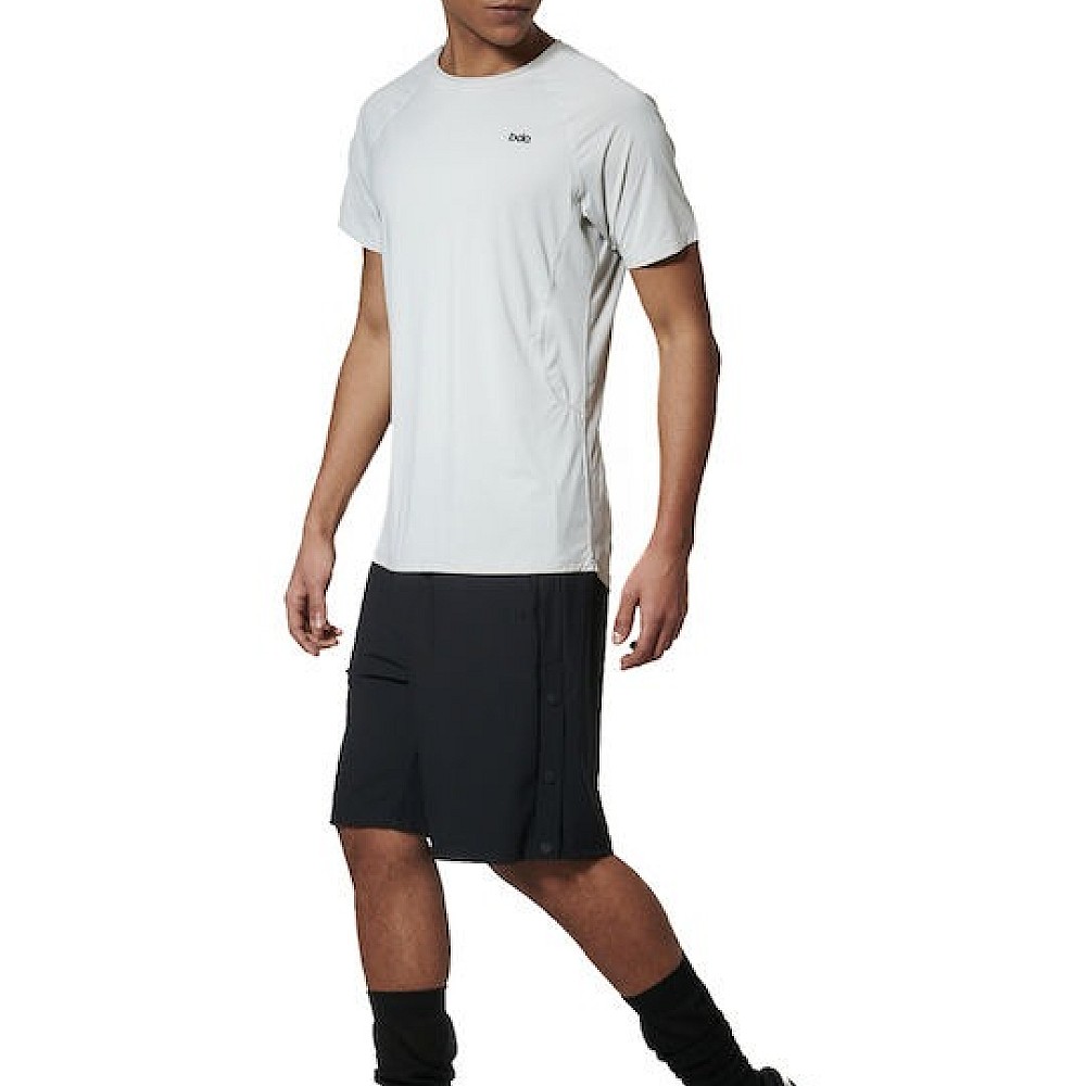 MEN'S LIGHTWEIGHT SHORT-SLEEVE YOGA T-SHIRT