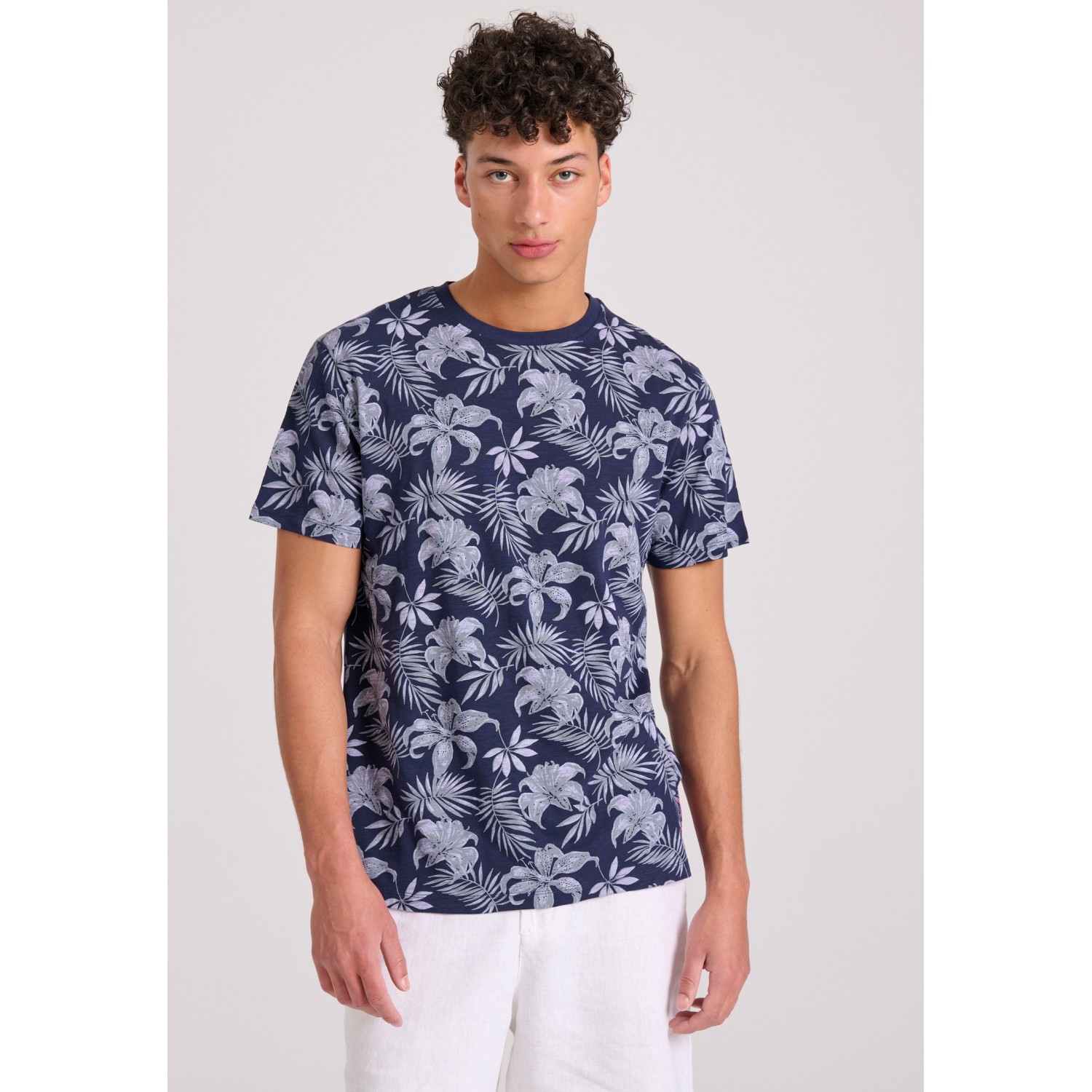 Crew neck t-shirt με all over τύπωμα Crew neck t-shirt με all over τύπωμα