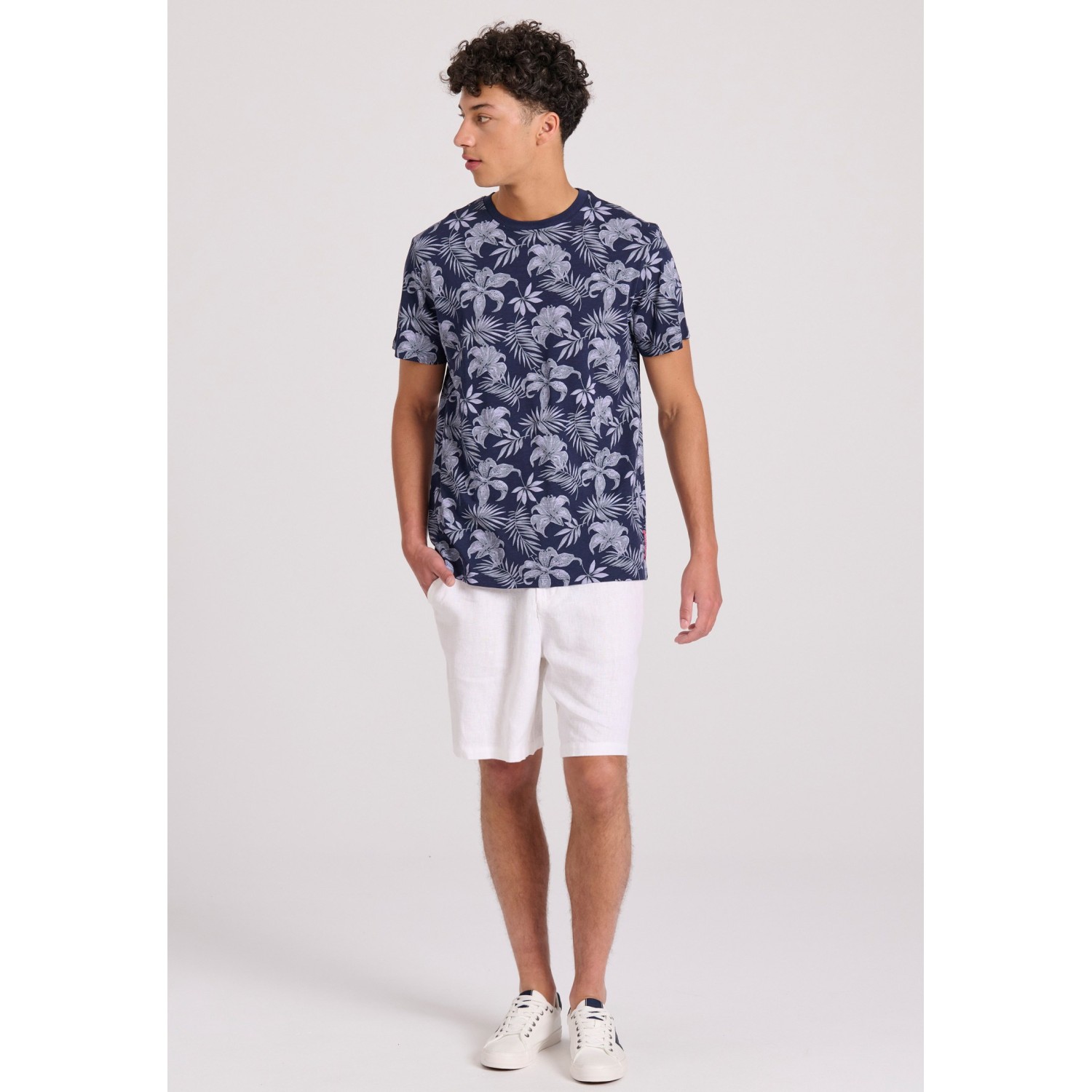 Crew neck t-shirt με all over τύπωμα Crew neck t-shirt με all over τύπωμα