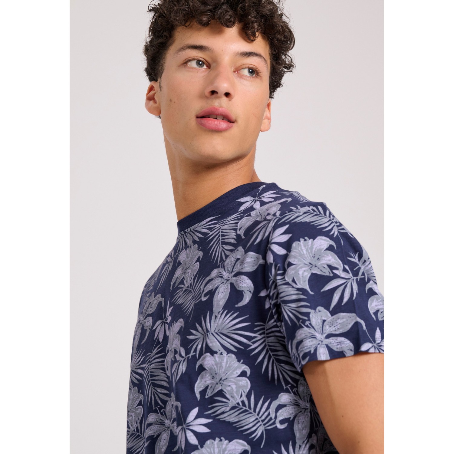 Crew neck t-shirt με all over τύπωμα Crew neck t-shirt με all over τύπωμα