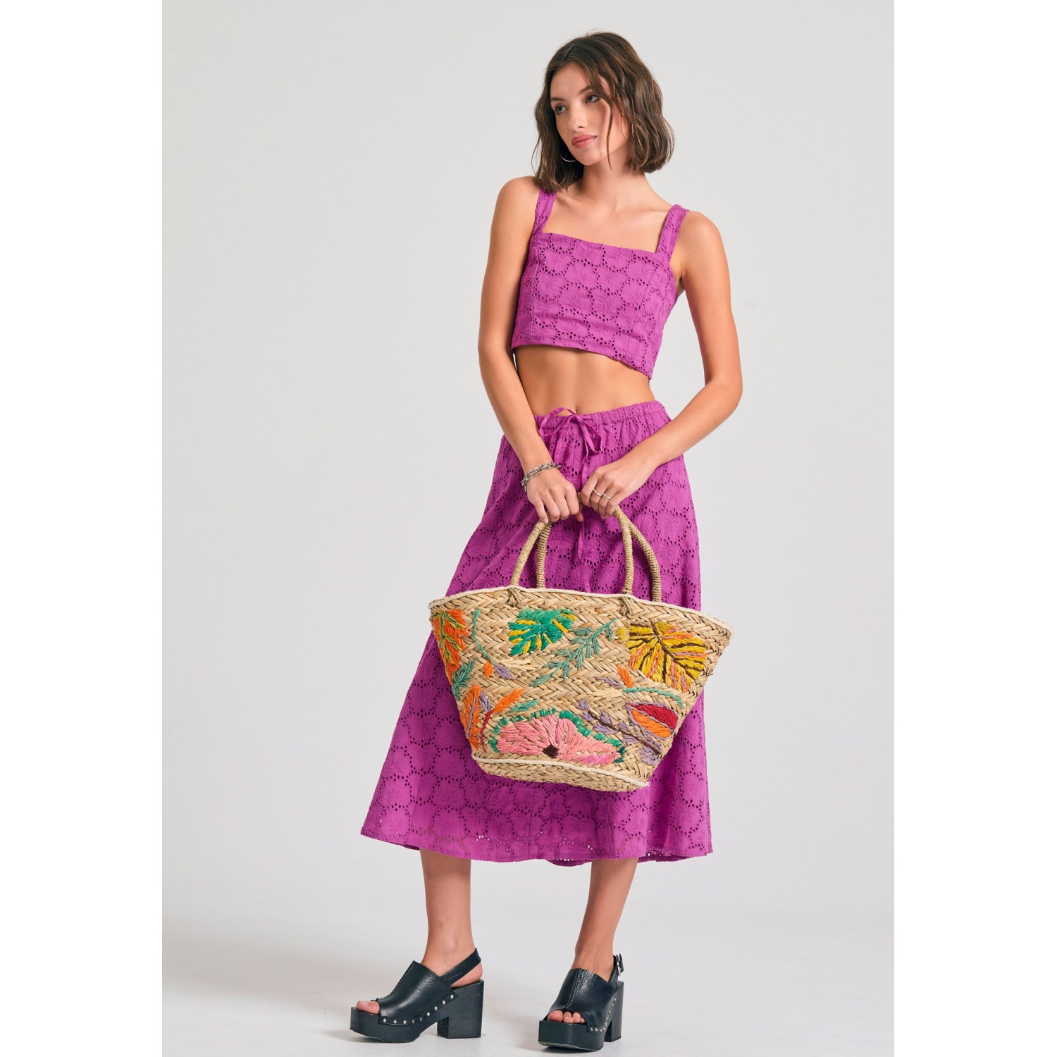 Embroidery cropped top με μοτίβο