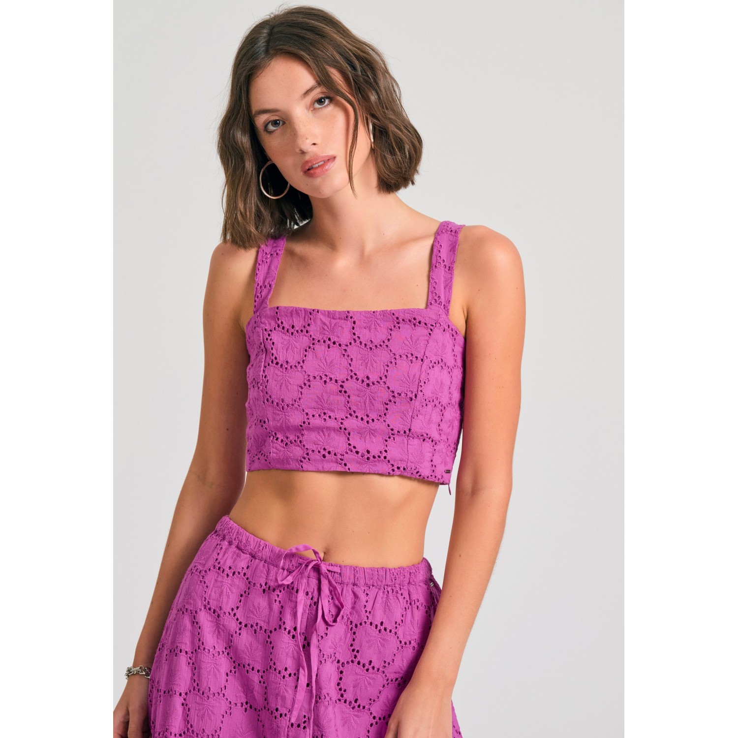 Embroidery cropped top με μοτίβο