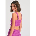 Embroidery cropped top με μοτίβο