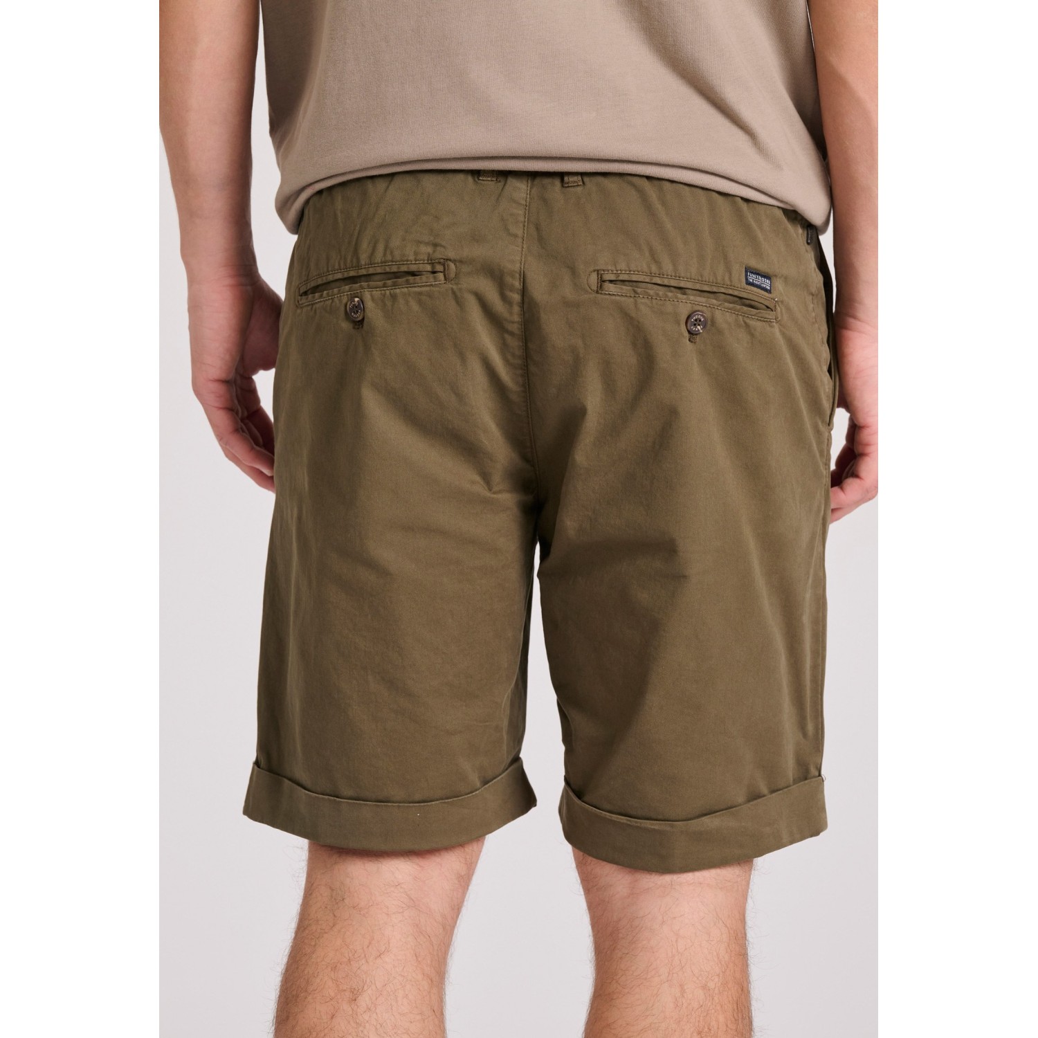 Garment dyed chino βερμούδα με ρεβέρ
