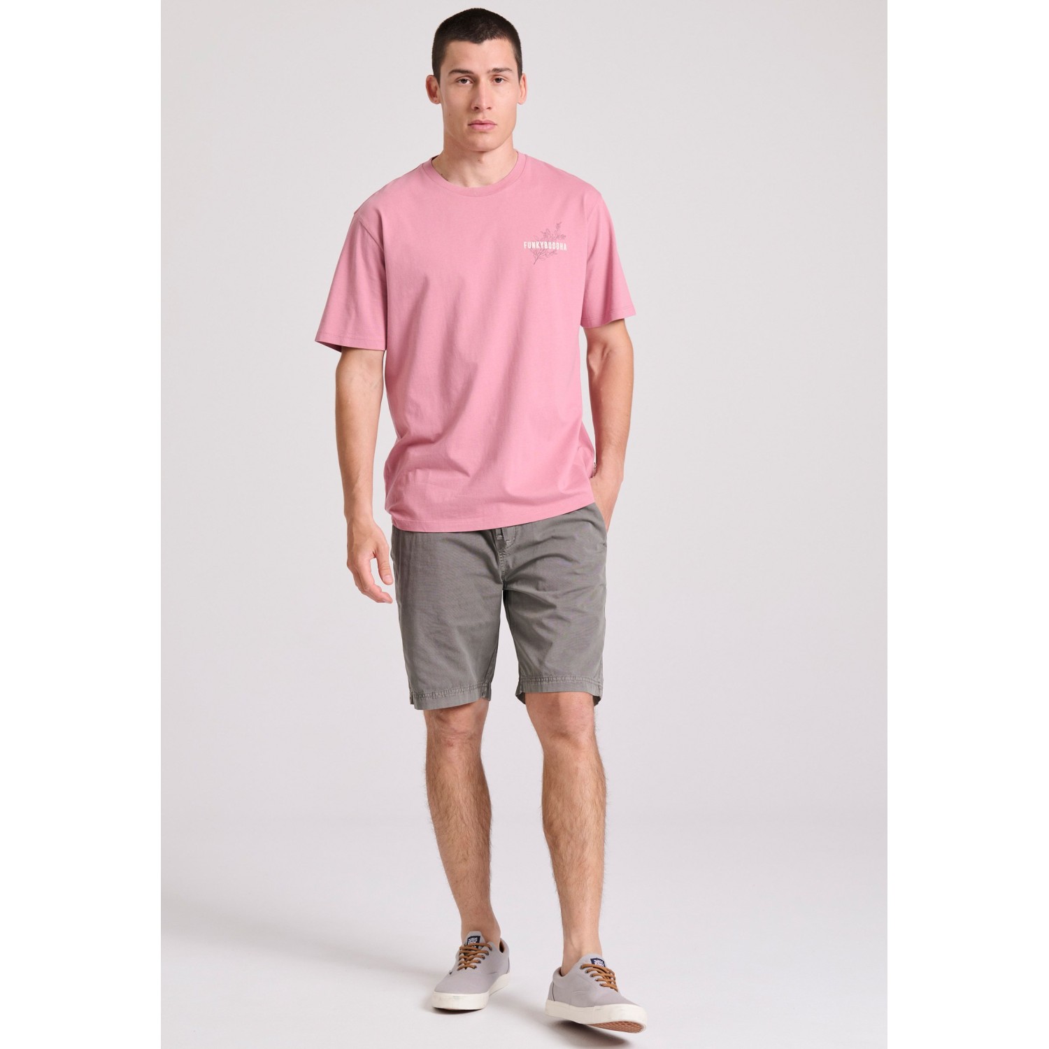 Garment dyed chino βερμούδα σε ζακάρ ύφασμα