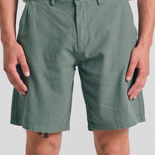 Linen blend garment dyed chino βερμούδα.