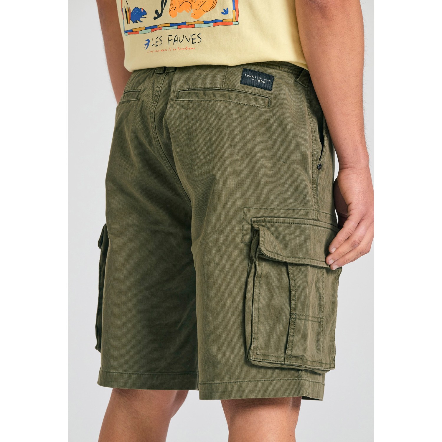 Loose fit garment dyed cargo βερμούδα