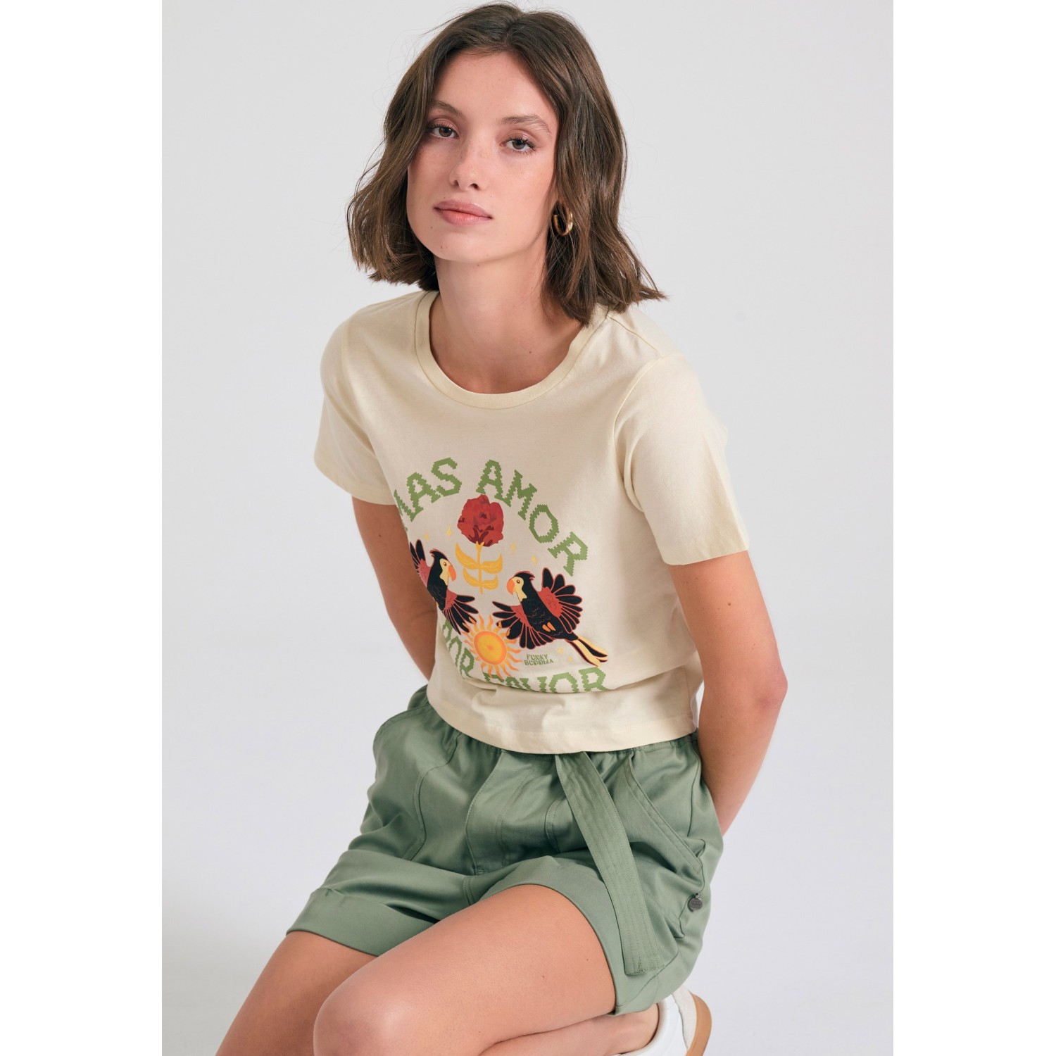 Loose fit lyocell blend σορτς με ζώνη και βολάν