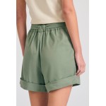 Loose fit lyocell blend σορτς με ζώνη και βολάν