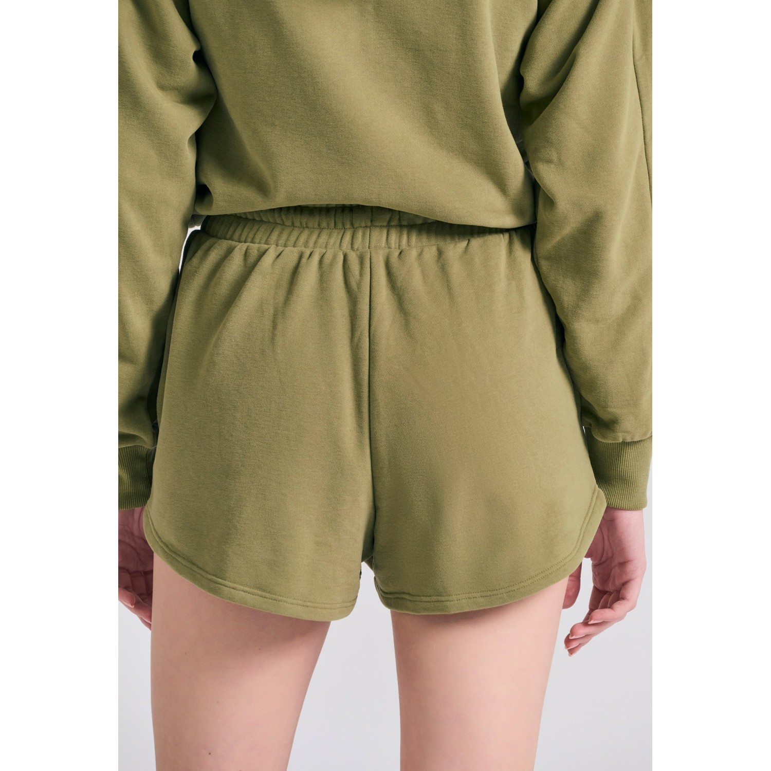 Loose fit αθλητικό σορτς με branded κέντημα Loose fit αθλητικό σορτς με branded κέντημα