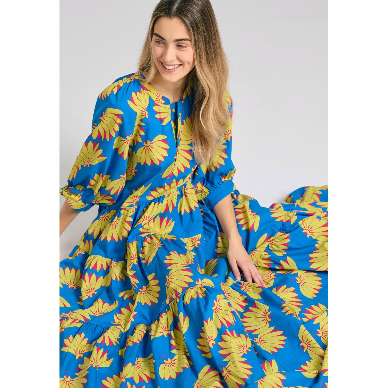 Loose fit μίντι φόρεμα με exotic τύπωμα