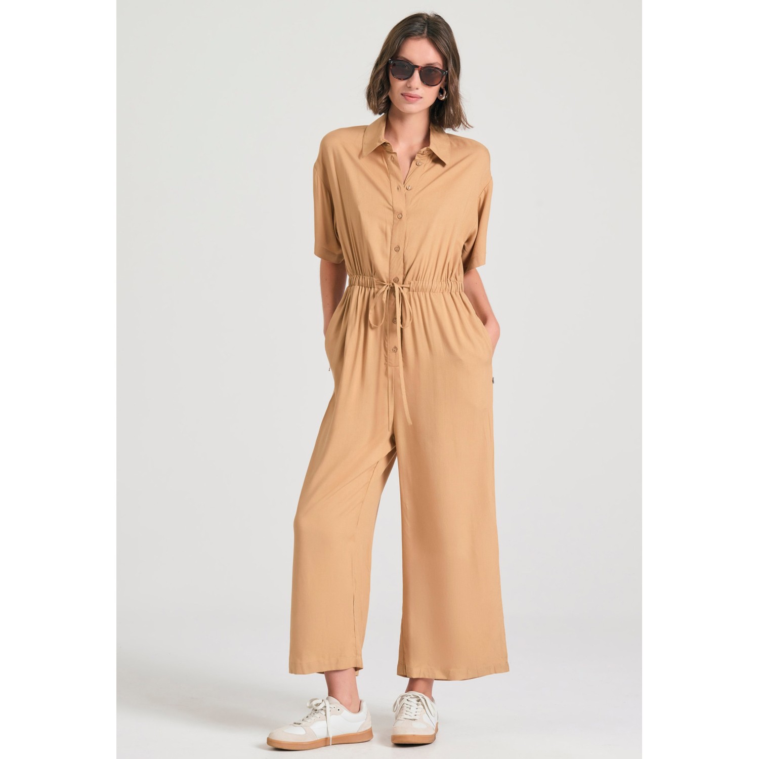 Loose fit ολόσωμη φόρμα με δέσιμο με κόμπο