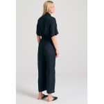 Loose fit ολόσωμη φόρμα με δέσιμο με κόμπο