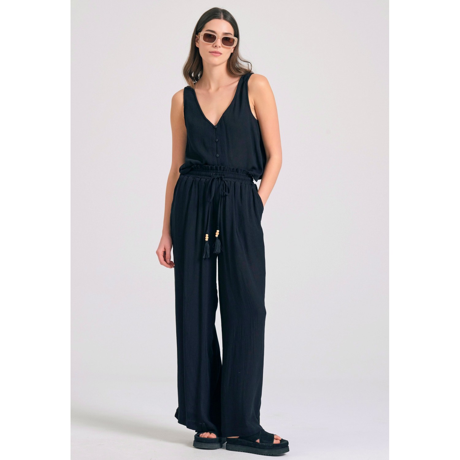 Loose fit παντελόνα από τεχνητό μετάξι