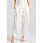 Loose fit παντελόνι με πιέτες στη μέση Loose fit παντελόνι με πιέτες στη μέση