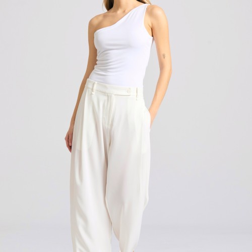 Loose fit παντελόνι με πιέτες στη μέση