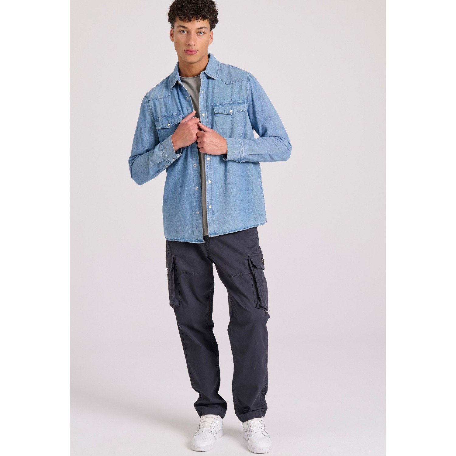 Loose tapered fit cargo παντελόνι σε ζακάρ ύφανση