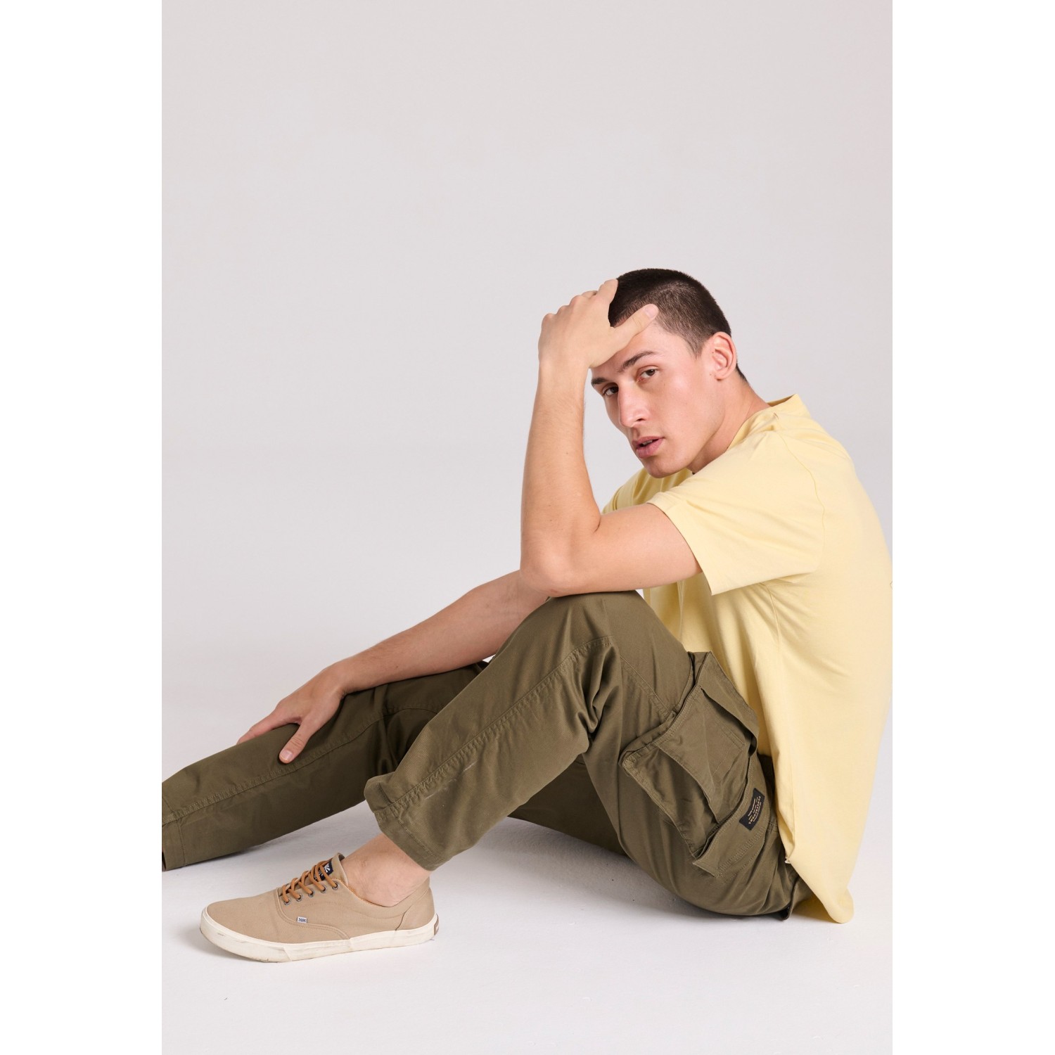 Loose tapered fit cargo παντελόνι σε ζακάρ ύφανση