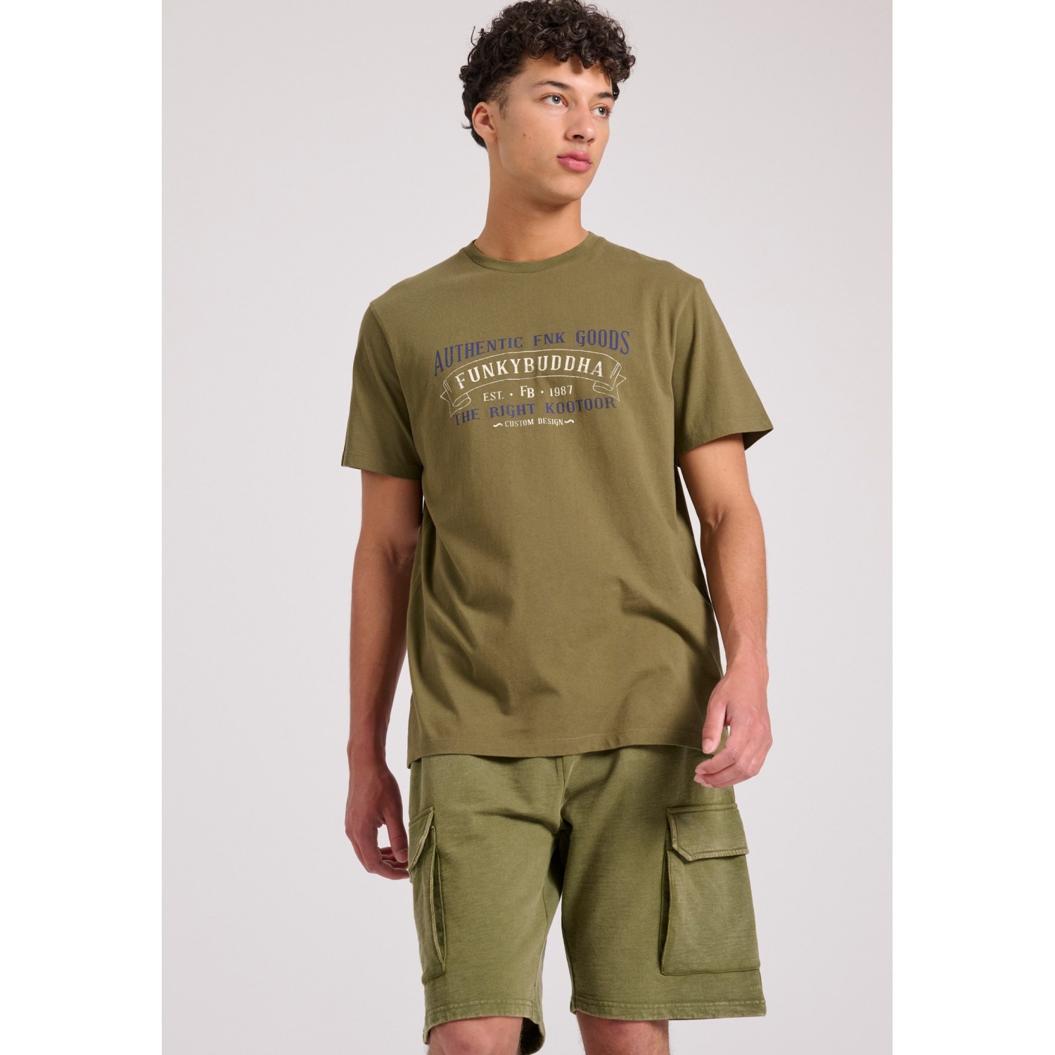 Loose tapered fit αθλητική cargo βερμούδα