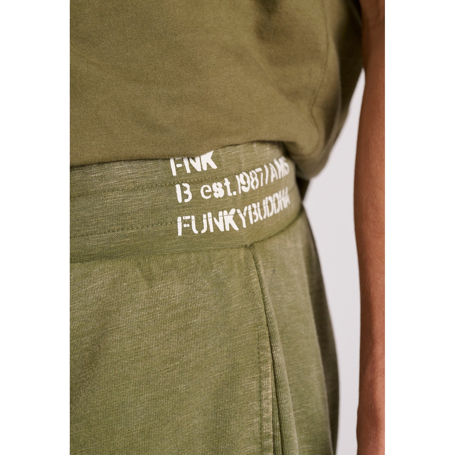 Loose tapered fit αθλητική cargo βερμούδα
