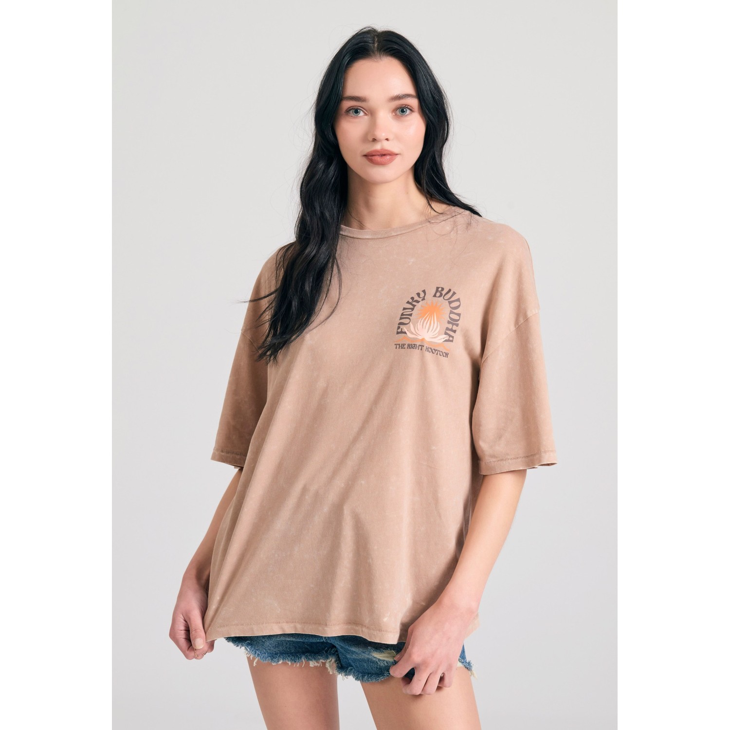 Oversized garment dyed t-shirt με τύπωμα στην πλάτ