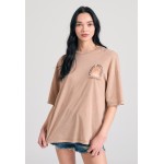 Oversized garment dyed t-shirt με τύπωμα στην πλάτ
