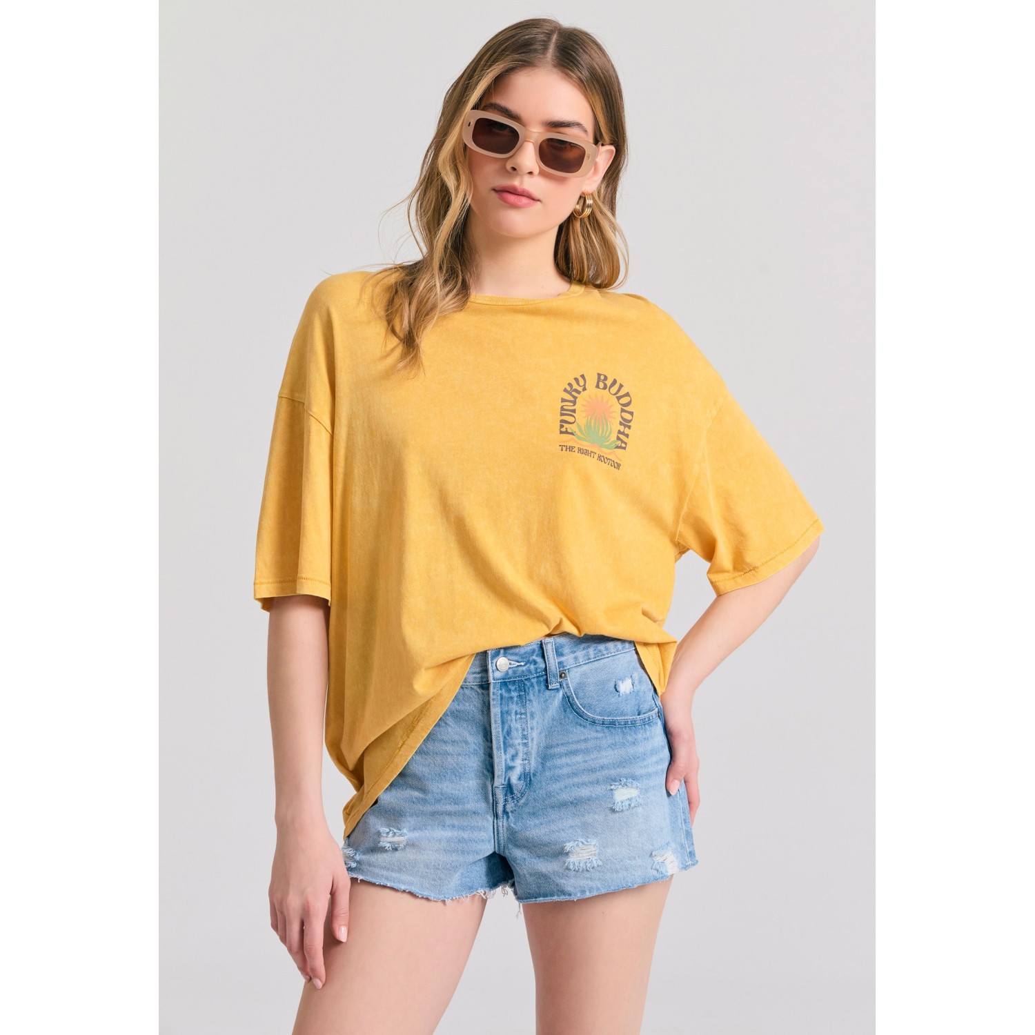 Oversized garment dyed t-shirt με τύπωμα στην πλάτ