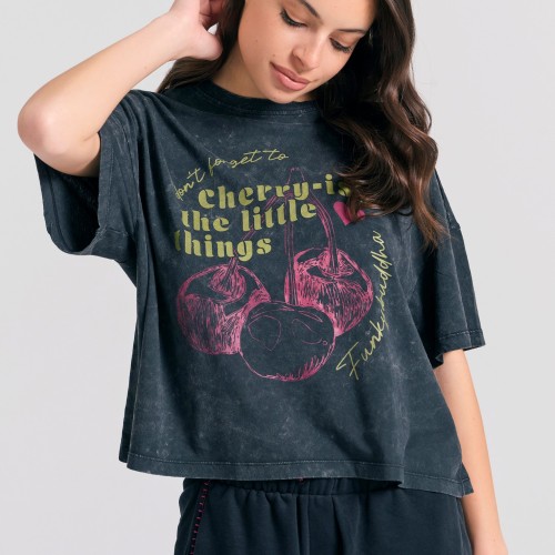 Oversized grament dyed t-shirt με photographic τύπ