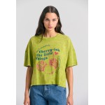 Oversized grament dyed t-shirt με photographic τύπ