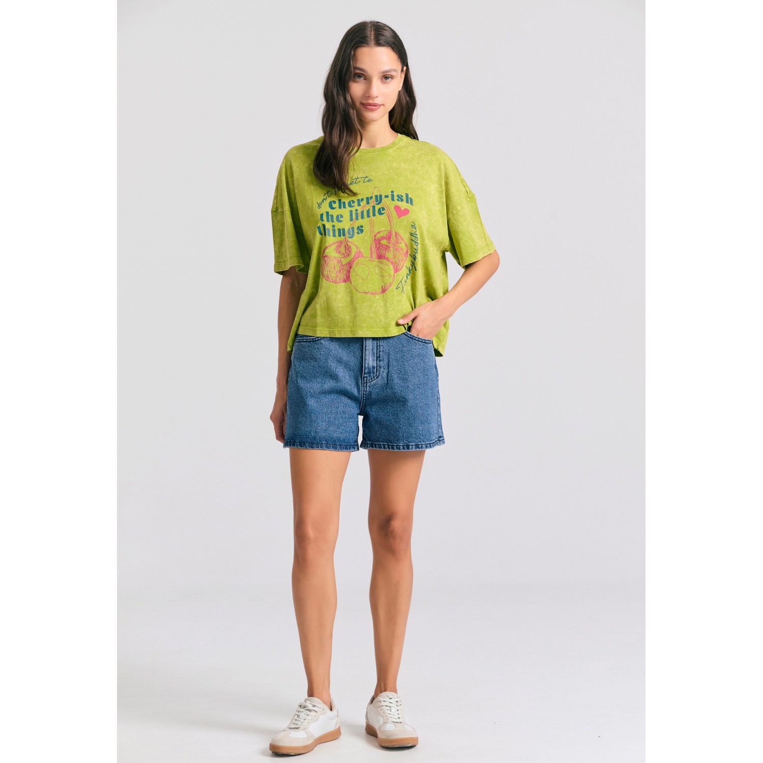 Oversized grament dyed t-shirt με photographic τύπ