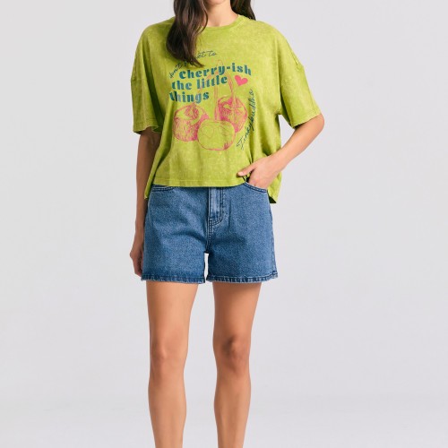 Oversized grament dyed t-shirt με photographic τύπ Oversized grament dyed t-shirt με photographic τύπ