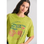 Oversized grament dyed t-shirt με photographic τύπ