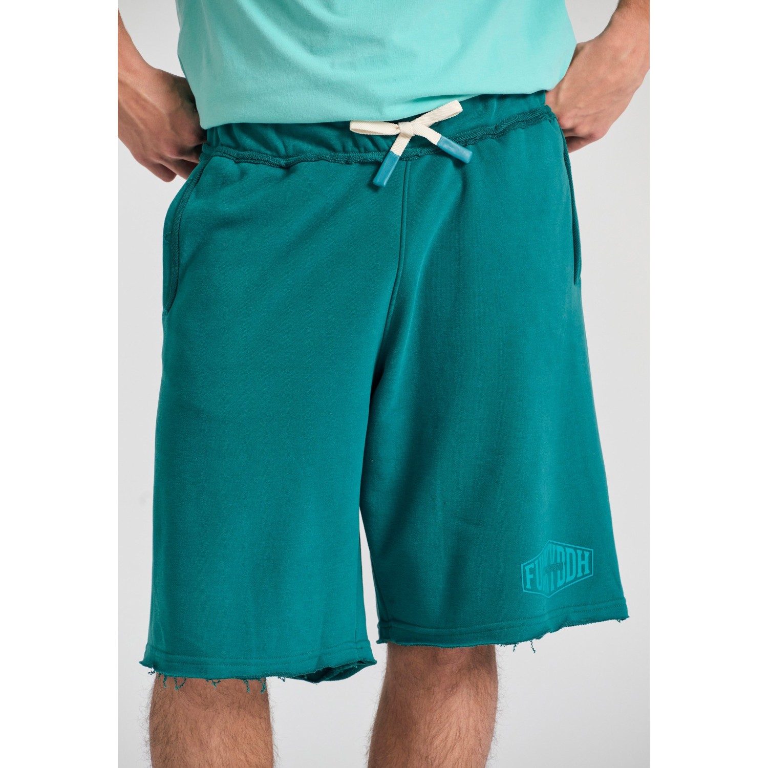 Oversized αθλητική βερμούδα με Funky Buddha τύπωμα