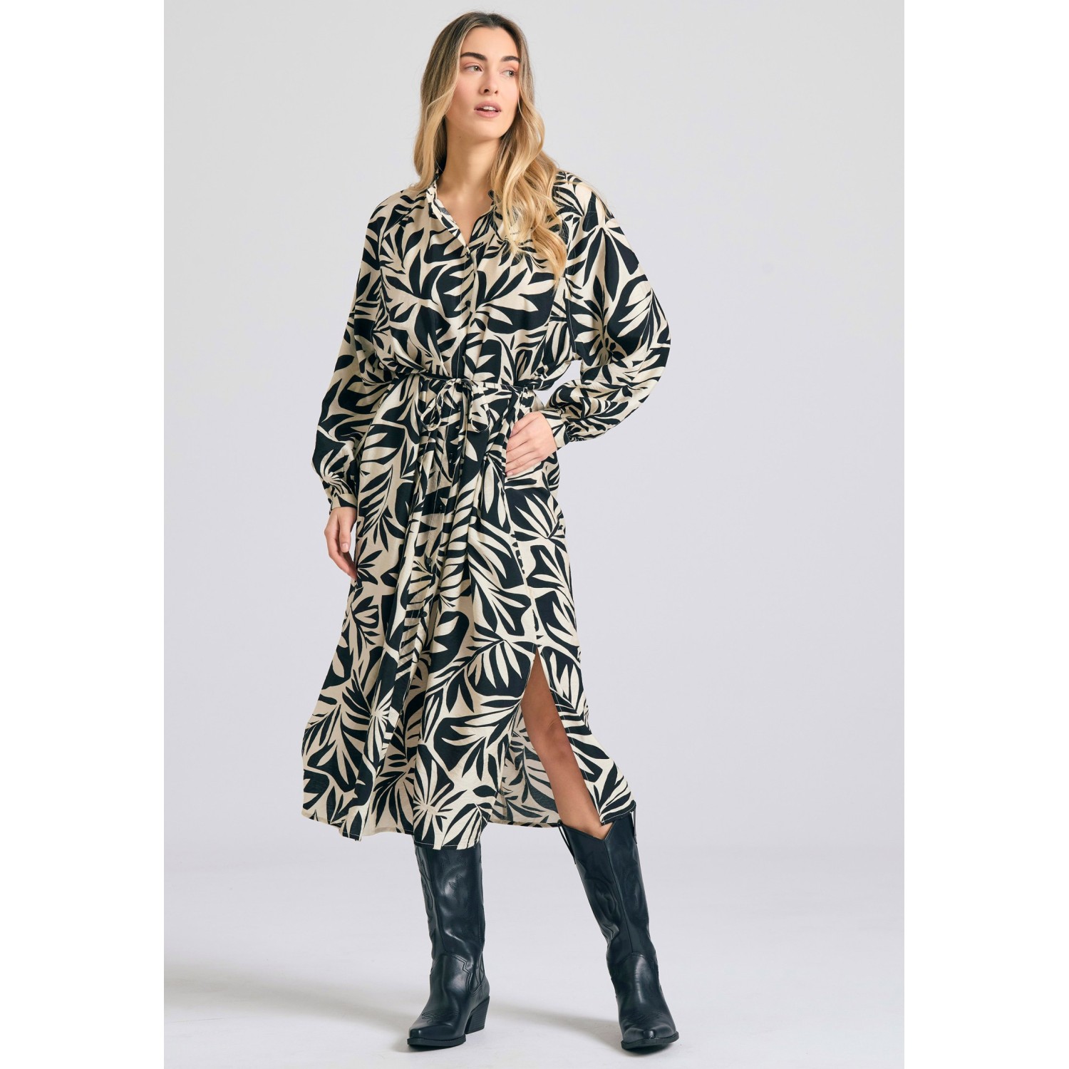 Oversized εμπριμέ μίντι φόρεμα από βισκόζη
