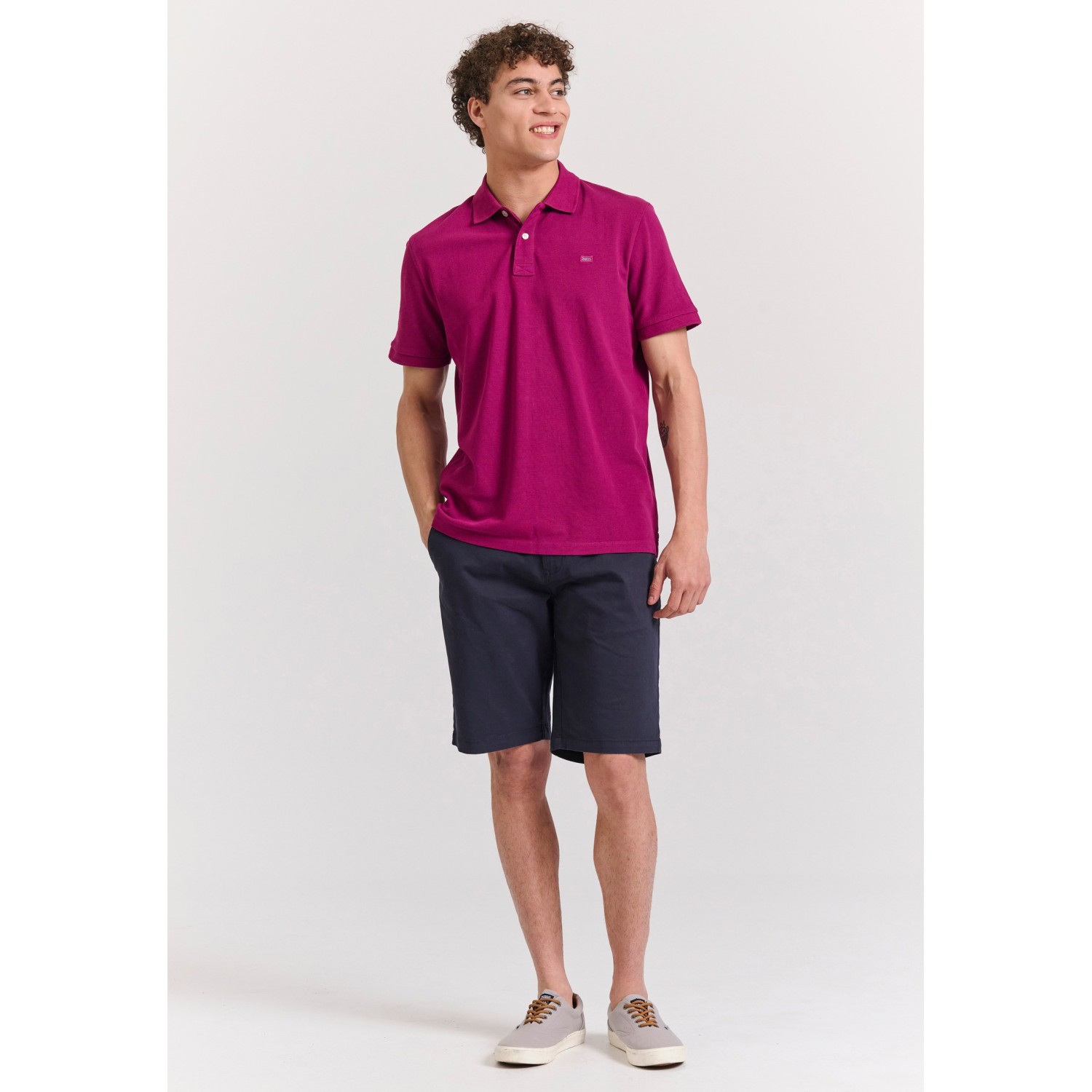 Polo μπλούζα με κεντημένο logo - The essentials