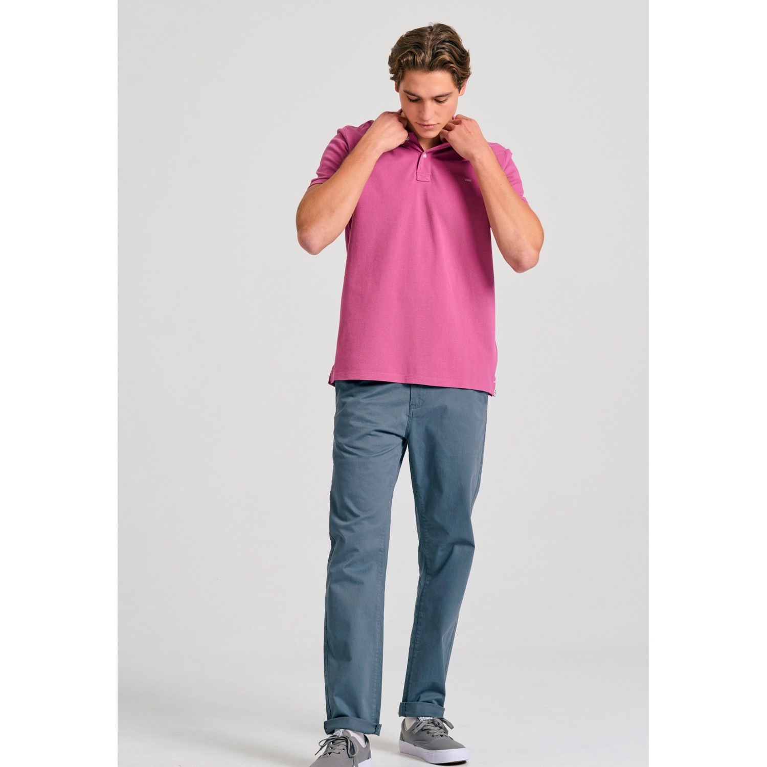Polo μπλούζα με κεντημένο logo - The essentials