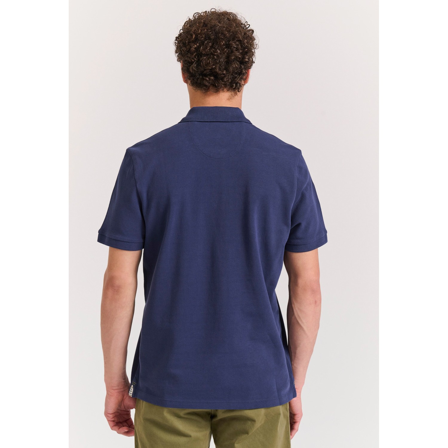Polo μπλούζα με κεντημένο logo - The essentials