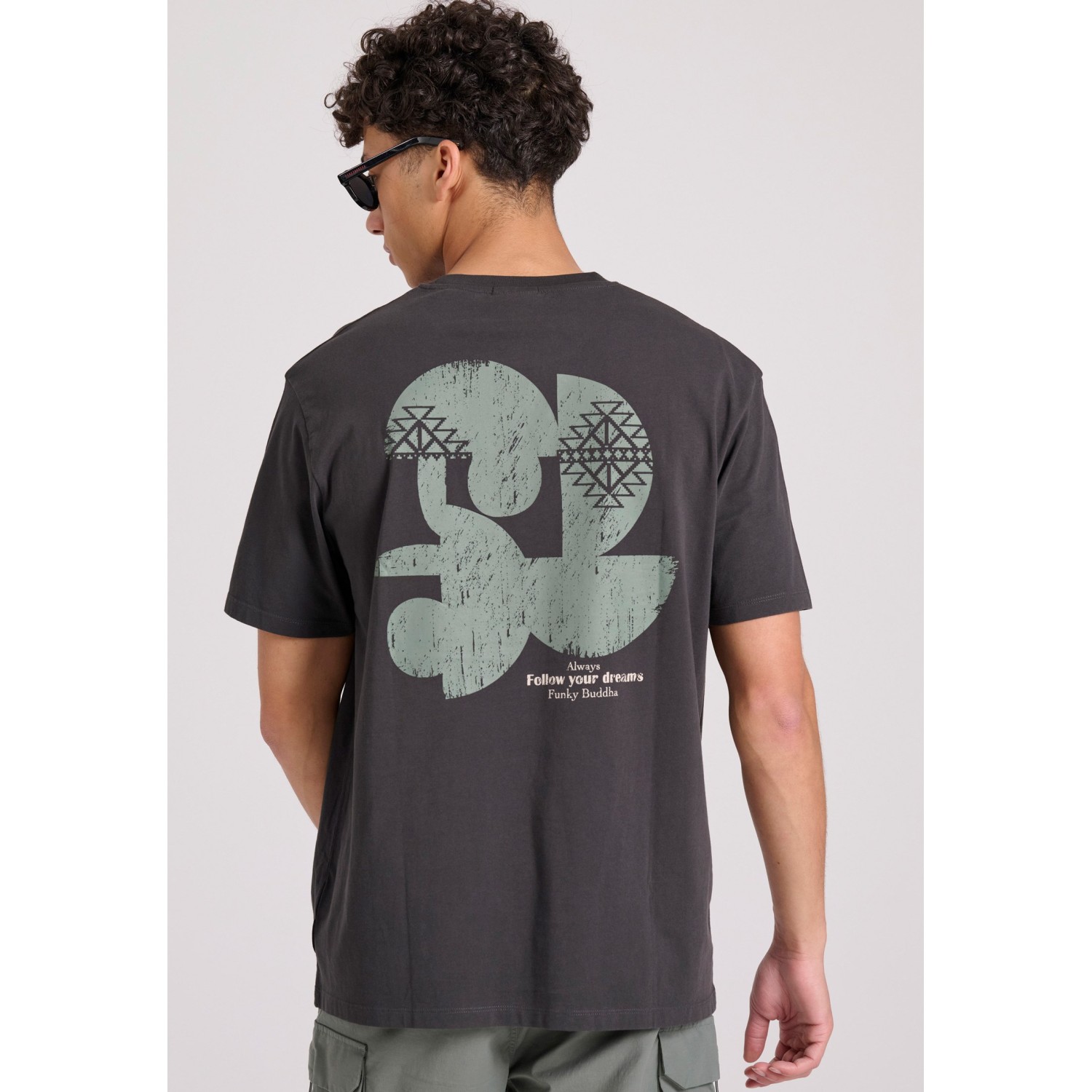 Relaxed fit t-shirt με abstract τύπωμα από οργανικ