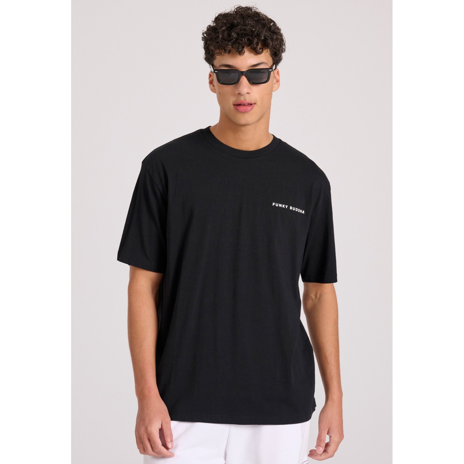 Relaxed fit t-shirt με embossed τύπωμα στην πλάτη