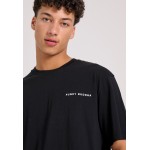 Relaxed fit t-shirt με embossed τύπωμα στην πλάτη