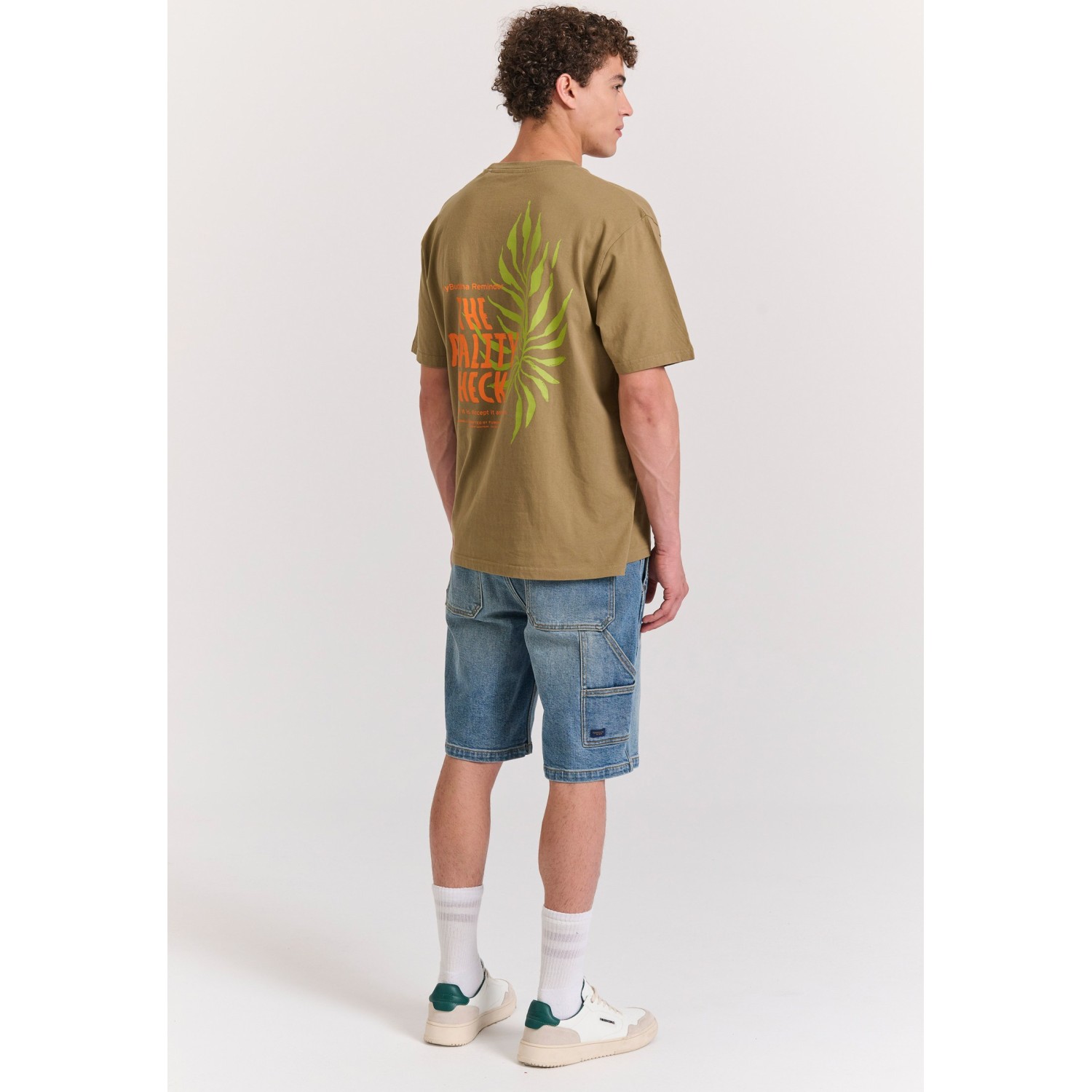 Relaxed fit t-shirt με graphic print στην πλάτη