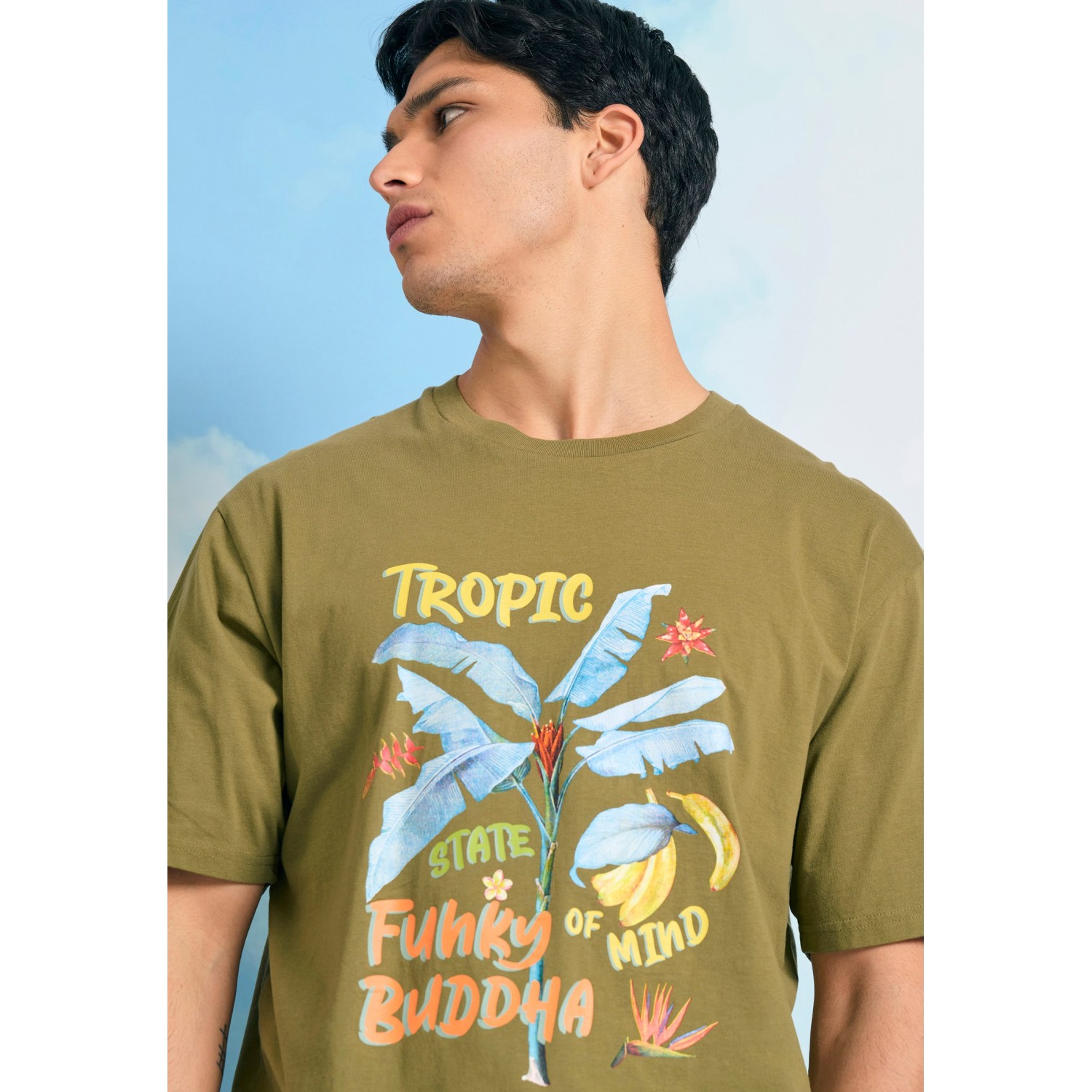 Relaxed fit t-shirt με tropical τύπωμα