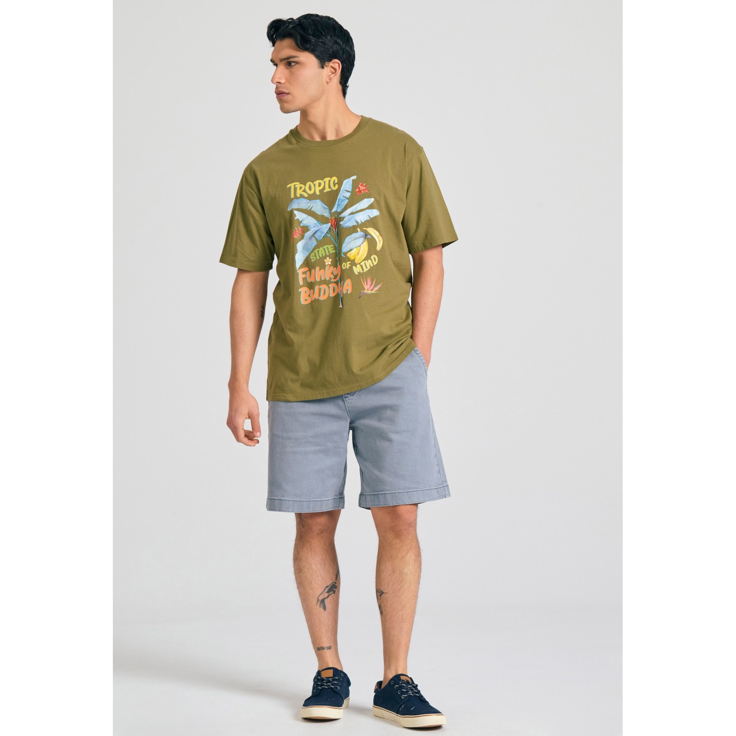 Relaxed fit t-shirt με tropical τύπωμα