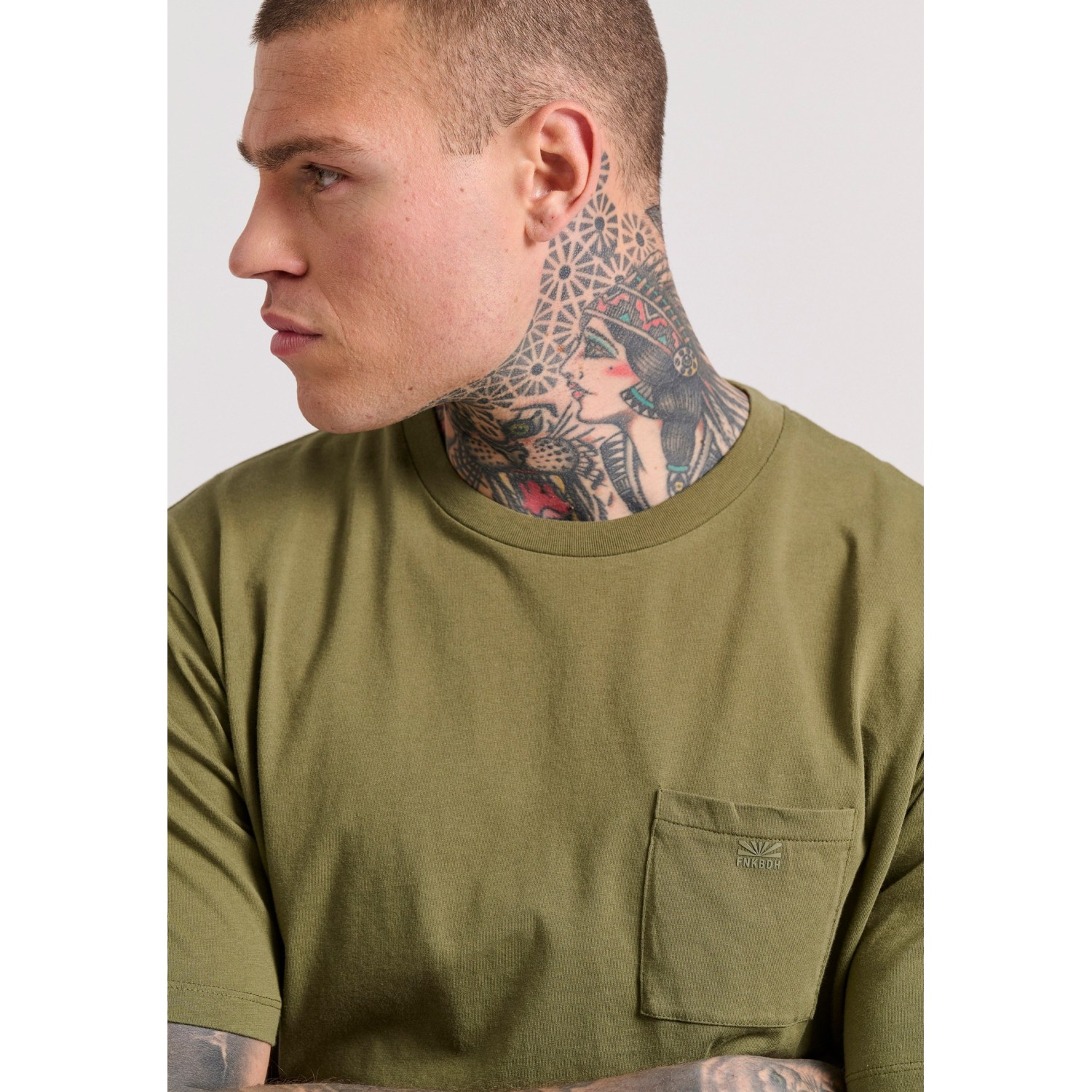 Relaxed fit t-shirt με τσέπη στο στήθος