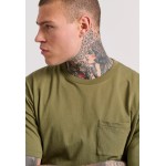Relaxed fit t-shirt με τσέπη στο στήθος