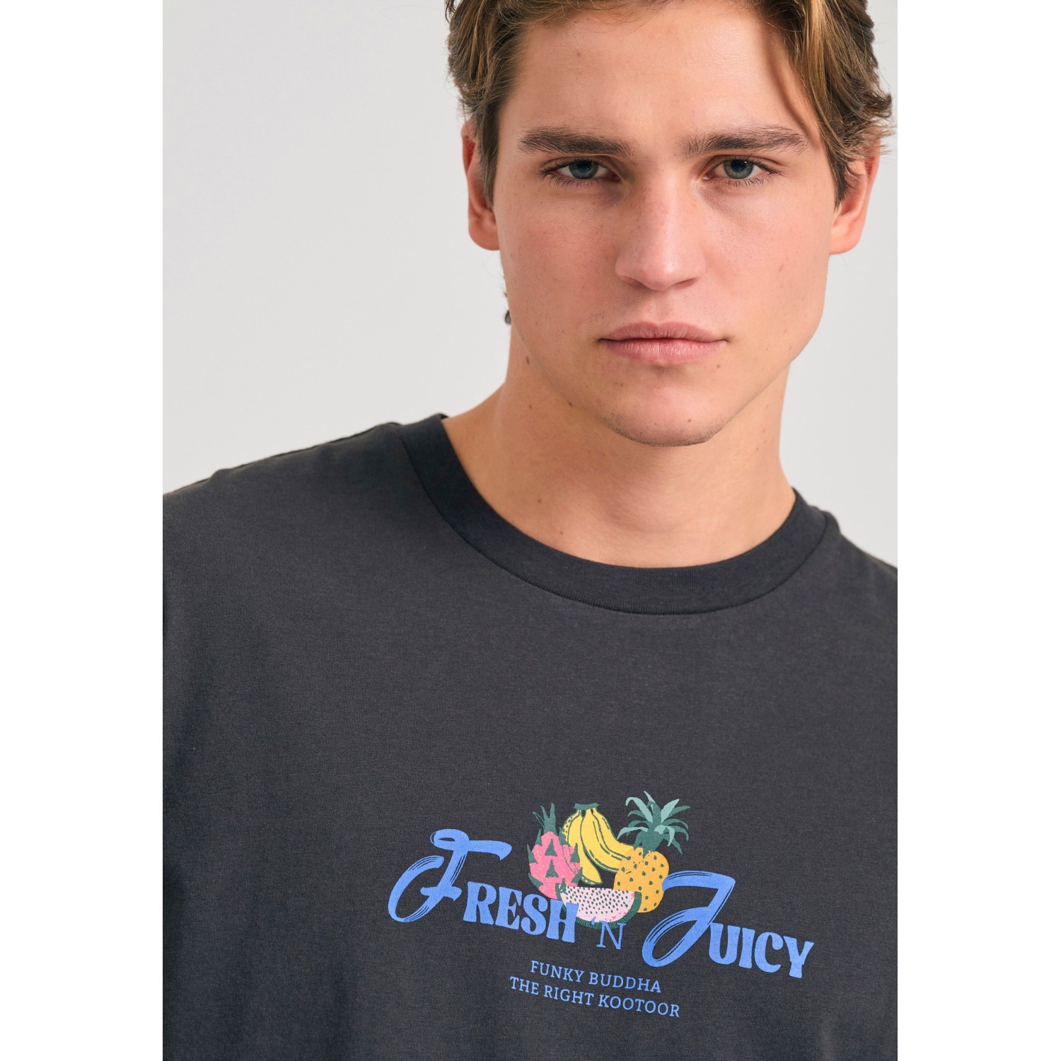 Relaxed fit t-shirt με τύπωμα στην πλάτη
