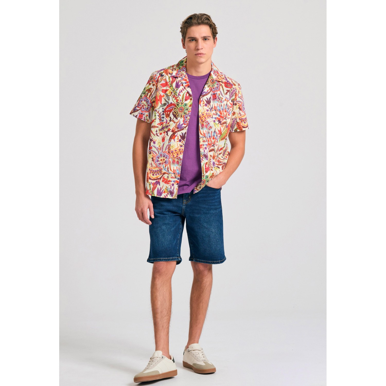 Relaxed fit πουκάμισο με tropical τύπωμα