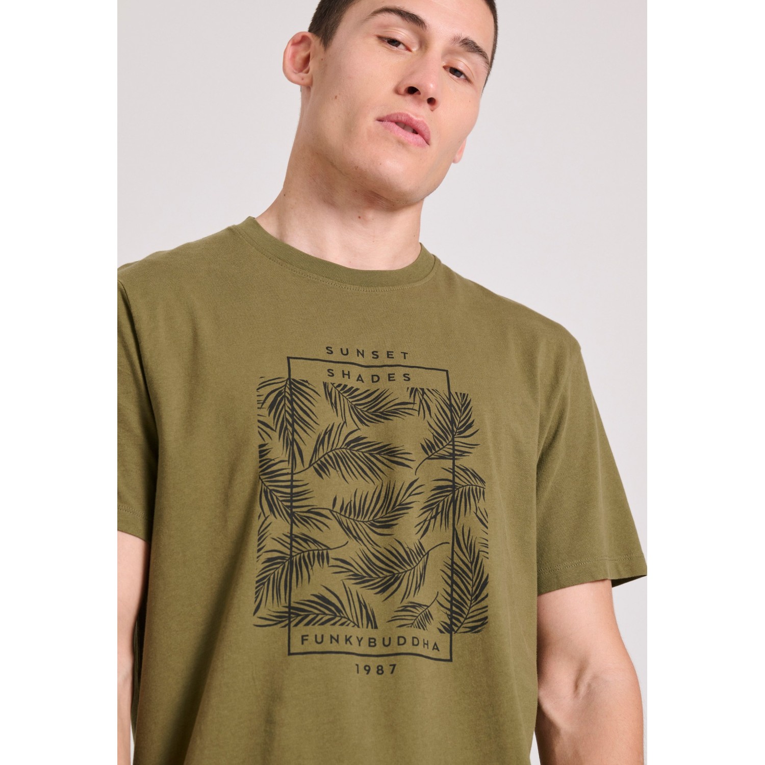 T-shirt με botanic frame τύπωμα