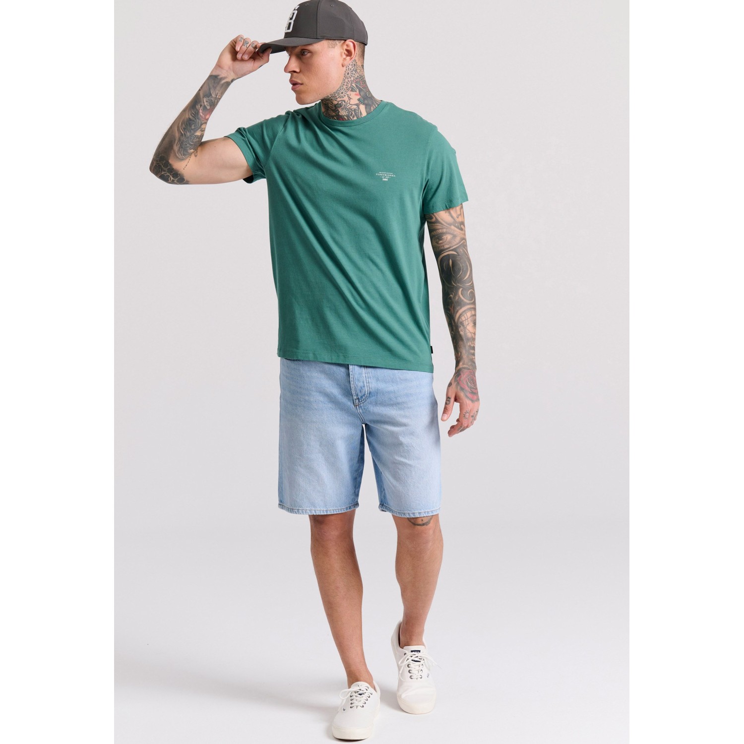 T-shirt με branded τύπωμα - The essentials